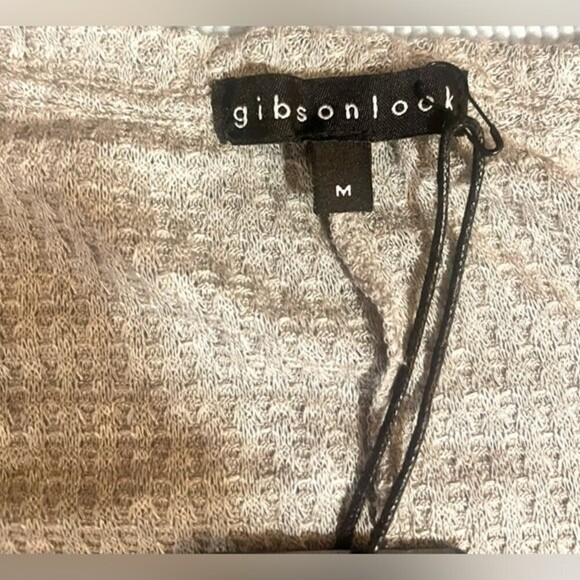 BNWT Gibsonlook Women's Light Gray Pullover Waffle Knit Oversized Tunic Medium​ - Picture 3 of 6